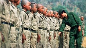 Birma Mianmaras vaikai kareiviai vaiku kariuomene.jpg